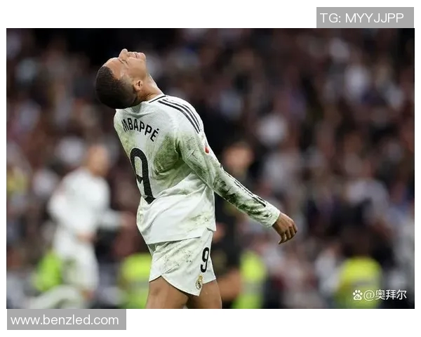 皇马与瓦伦西亚激战正酣实况回顾与精彩瞬间分析